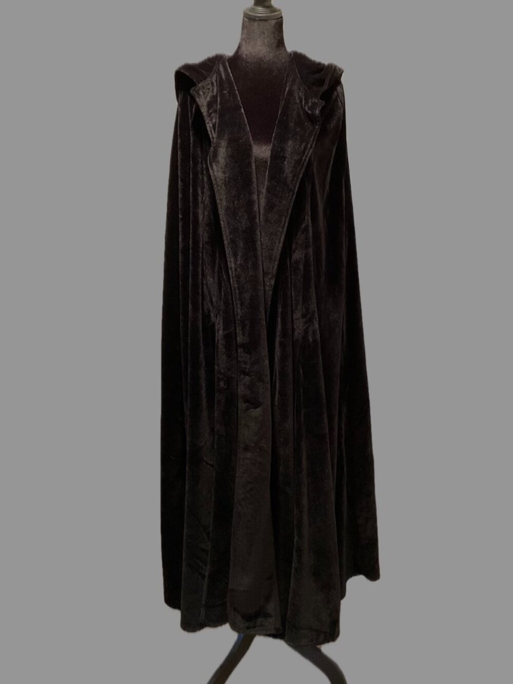 full-length, black velvet cloak w/gothic hood (One Size)